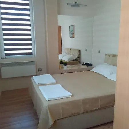 Geri Apartment